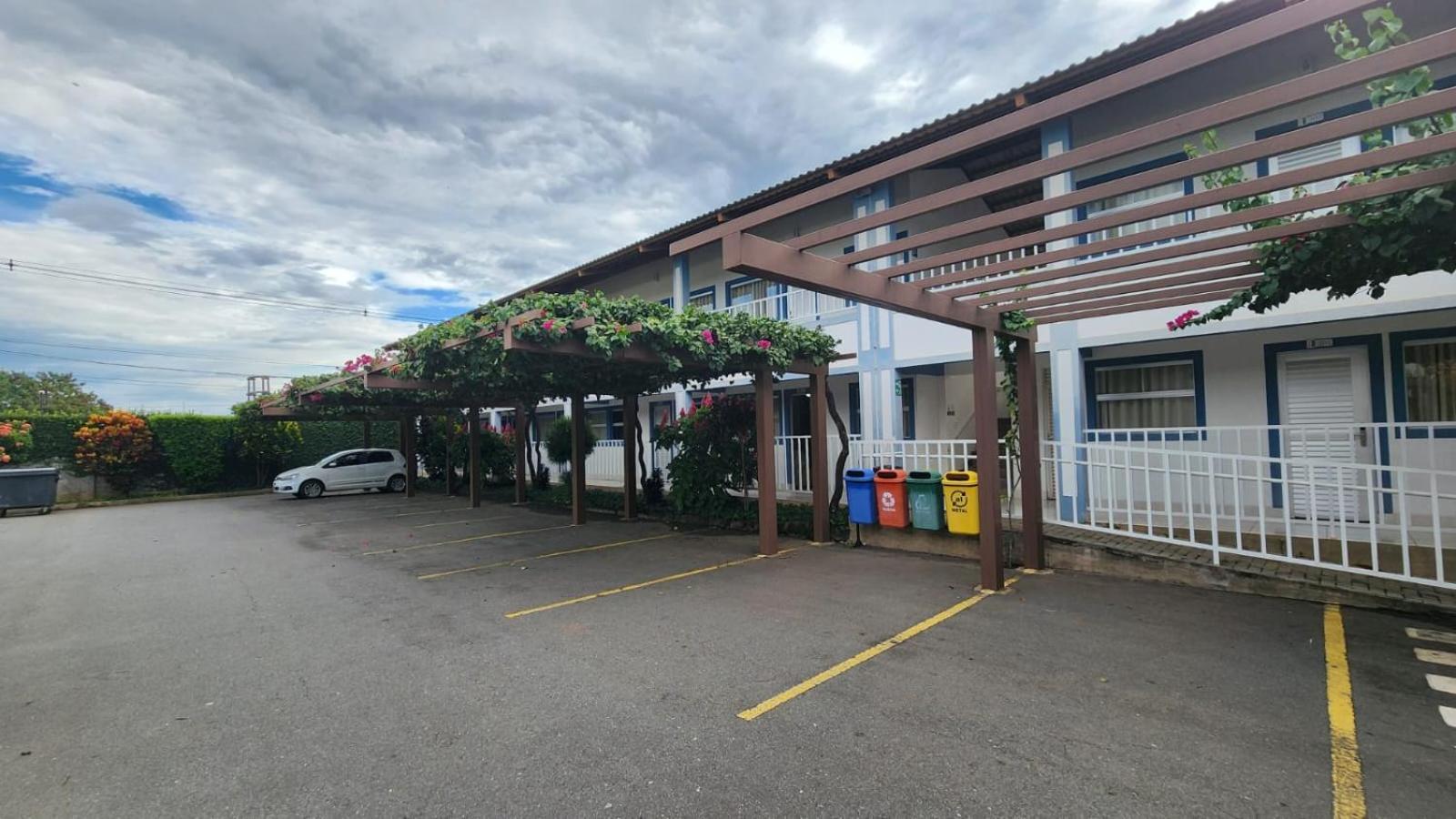 Lacqua Diroma 5 - Apartamentos Jn Caldas Novas Exteriér fotografie